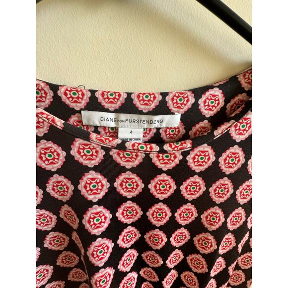 Diane Von Furstenberg Silk Dress 4 Pink Black  Short Sleeves Ruched Tie Waist - Picture 5 of 10